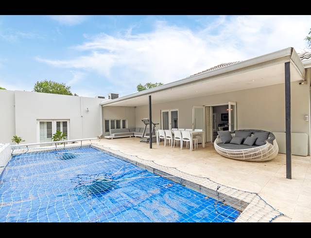 4 BEDROOM HOUSE FOR SALE IN PARKTOWN NORTH